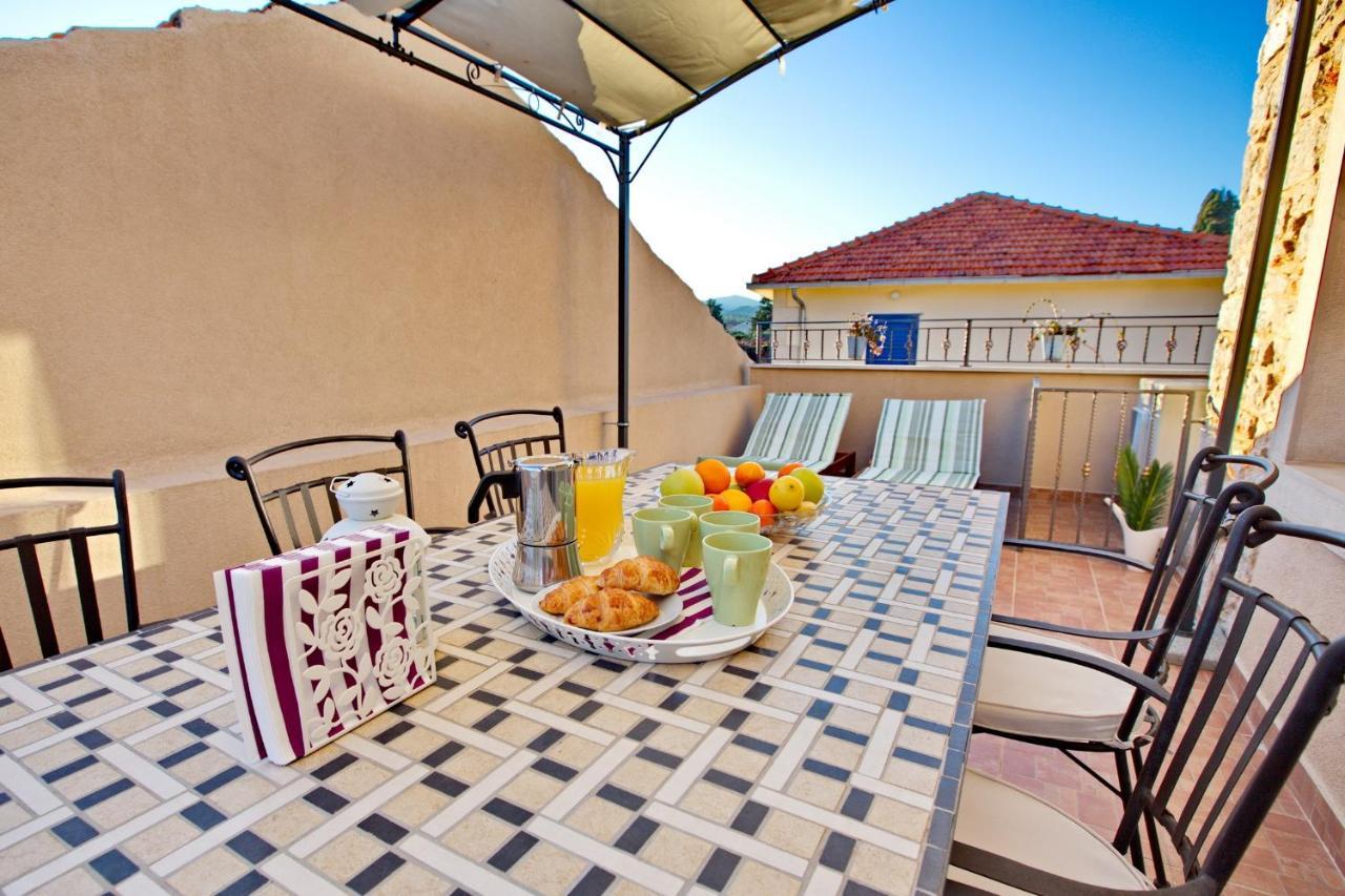 Apartments With A Parking Space Jelsa, Hvar - 8713 젤사 외부 사진