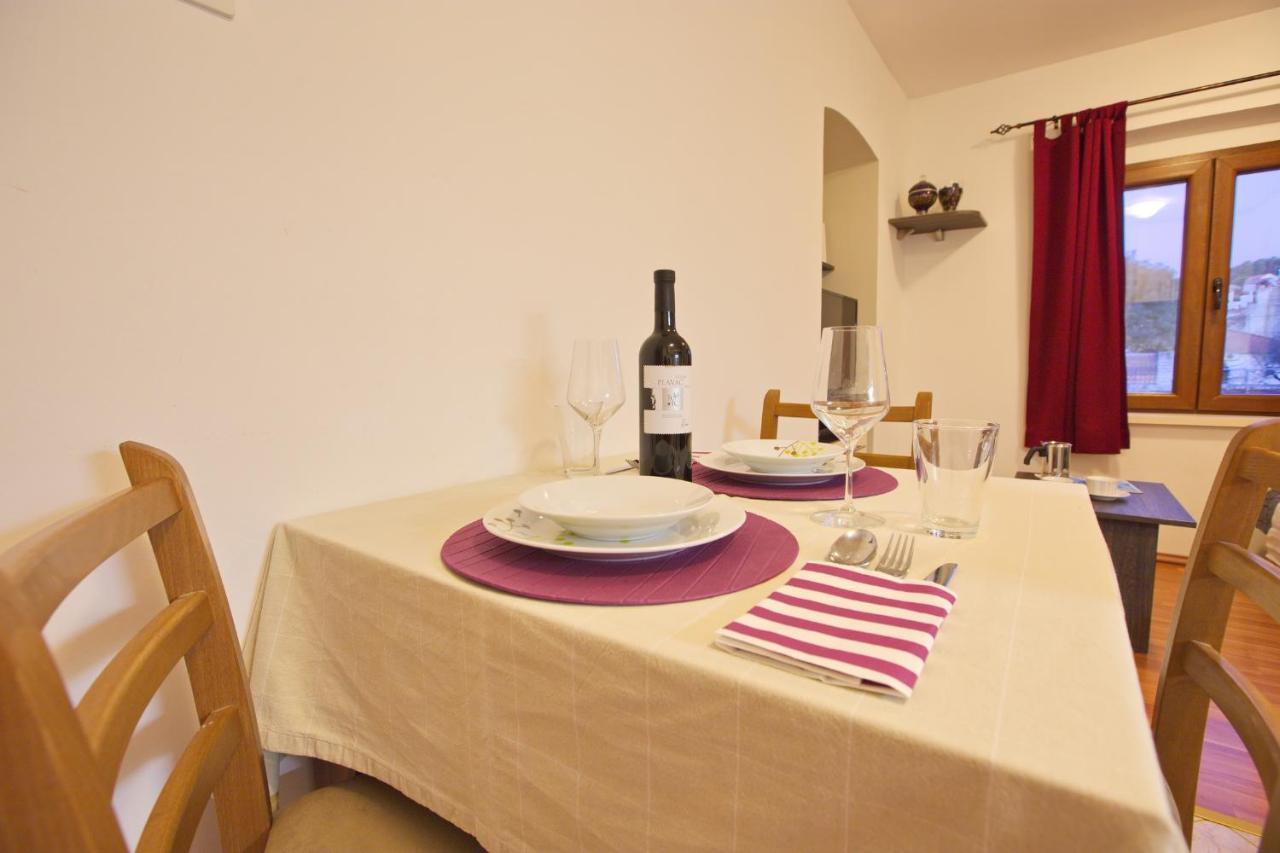 Apartments With A Parking Space Jelsa, Hvar - 8713 젤사 외부 사진