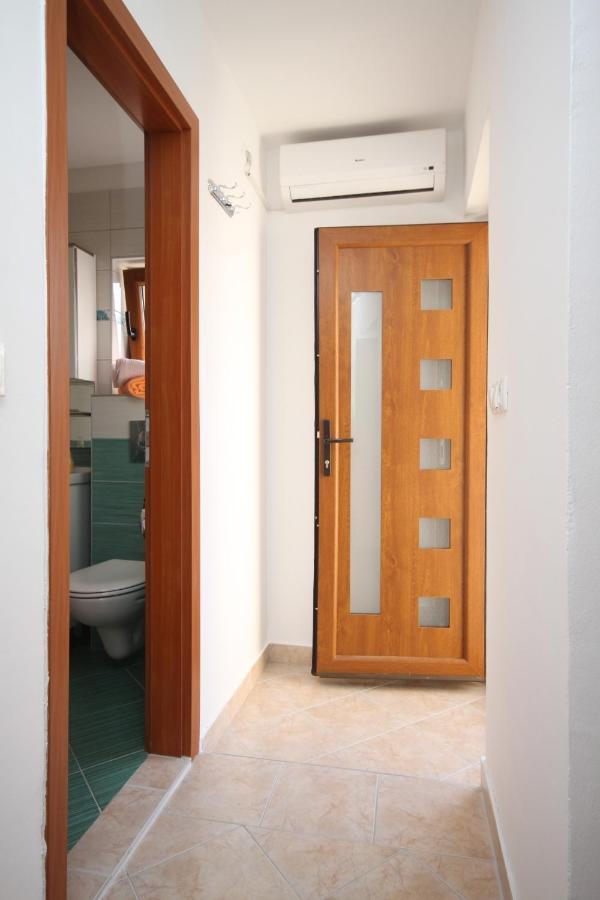 Apartments With A Parking Space Jelsa, Hvar - 8713 젤사 외부 사진